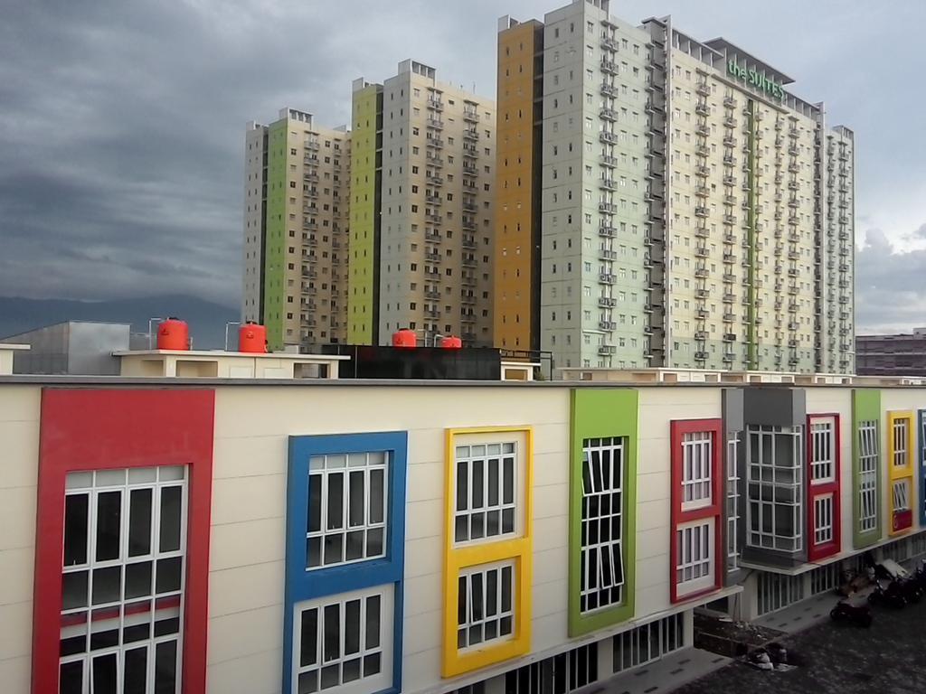 Aris The Suites @ Metro Бандунг Экстерьер фото